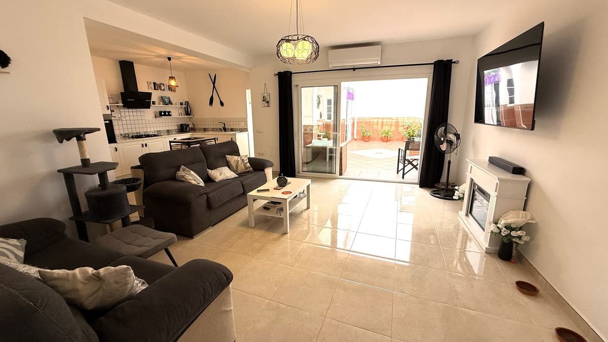 Townhouse in Alhaurín el Grande — photo 2 of 10