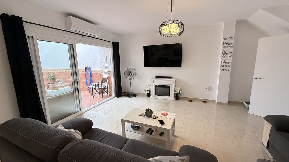 Townhouse in Alhaurín el Grande — photo 3 of 10