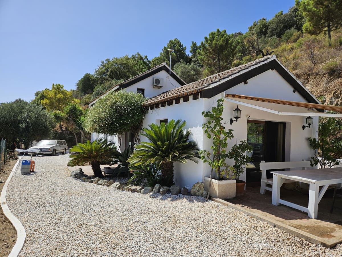 Detached Villa in Monda — photo 2 of 10