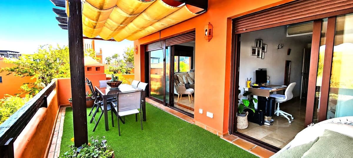 Middle Floor Apartment in Estepona — photo 6 of 10