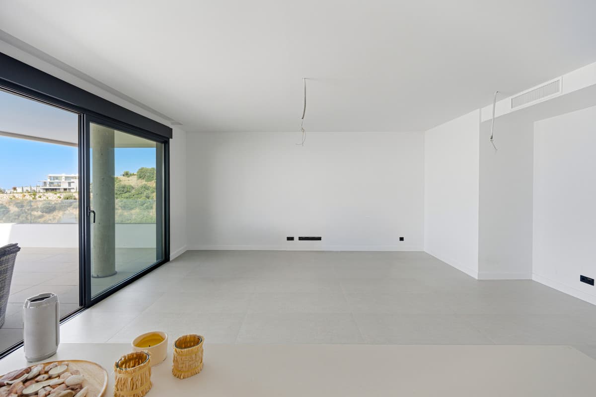 Middle Floor Apartment in Altos de los Monteros — photo 9 of 10