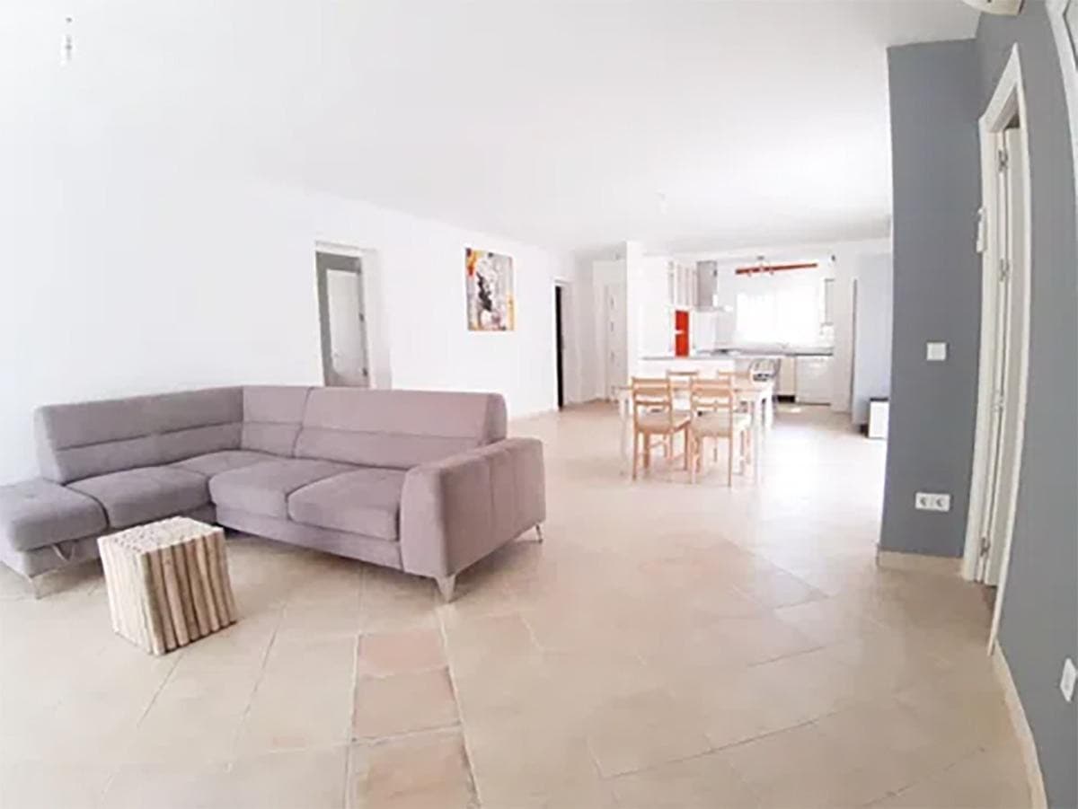 Detached Villa in Nueva Andalucía — photo 6 of 10