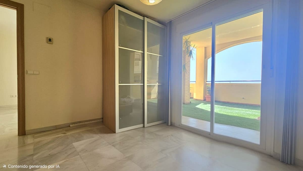 Middle Floor Apartment in Mijas — photo 5 of 10