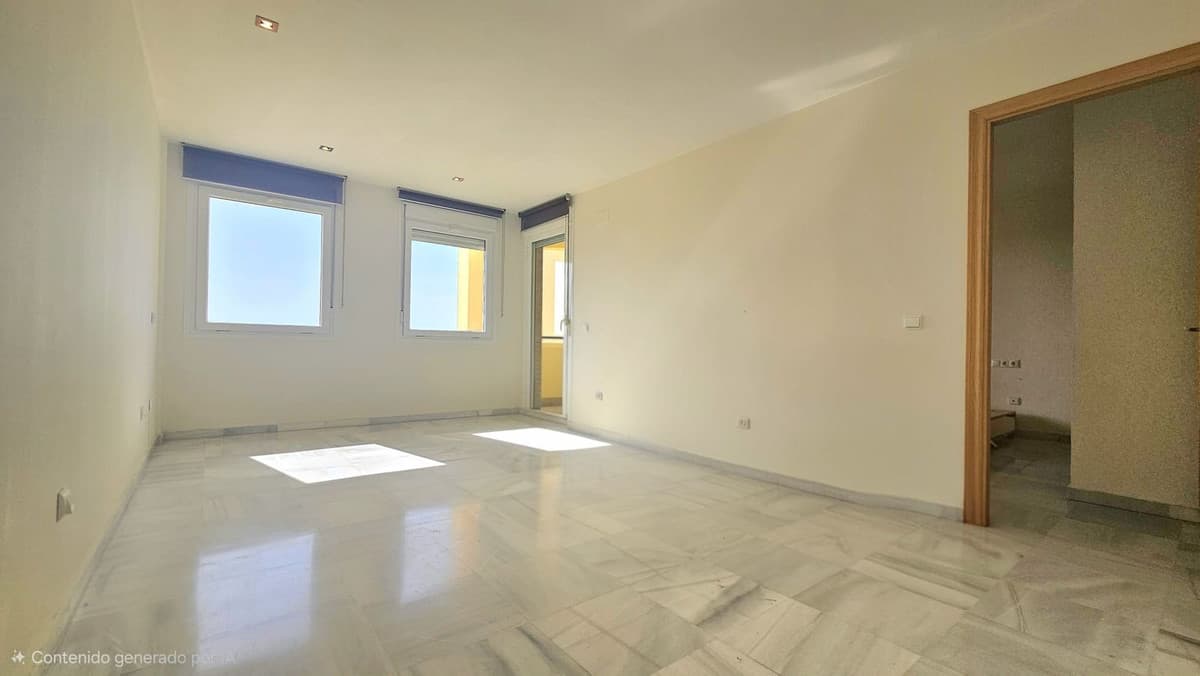 Middle Floor Apartment in Mijas — photo 8 of 10