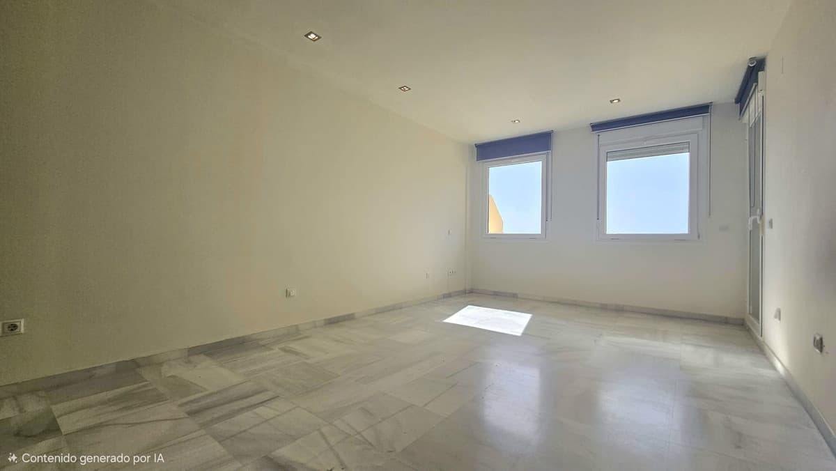 Middle Floor Apartment in Mijas — photo 10 of 10