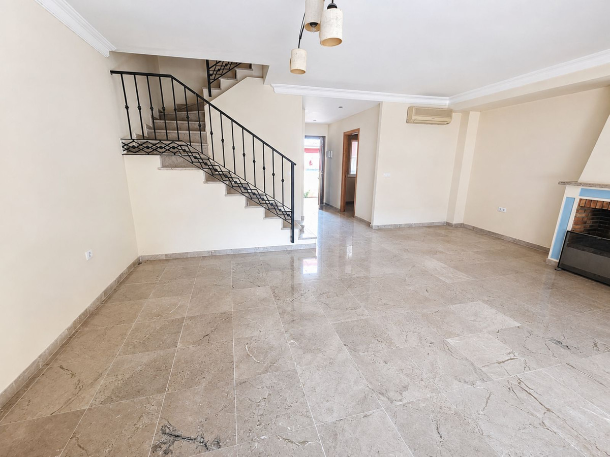 Townhouse in La Alcaidesa — photo 5 of 10