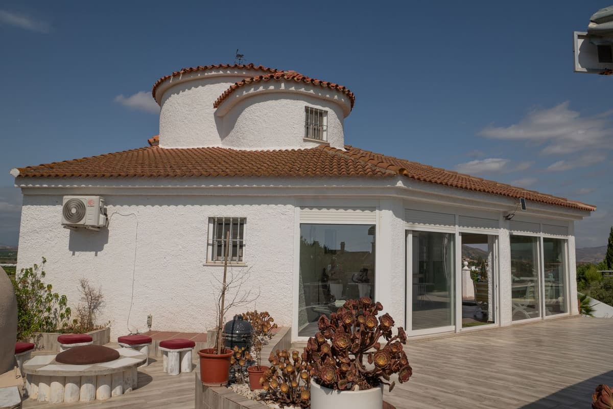 Detached Villa in Alhaurín de la Torre — photo 3 of 10