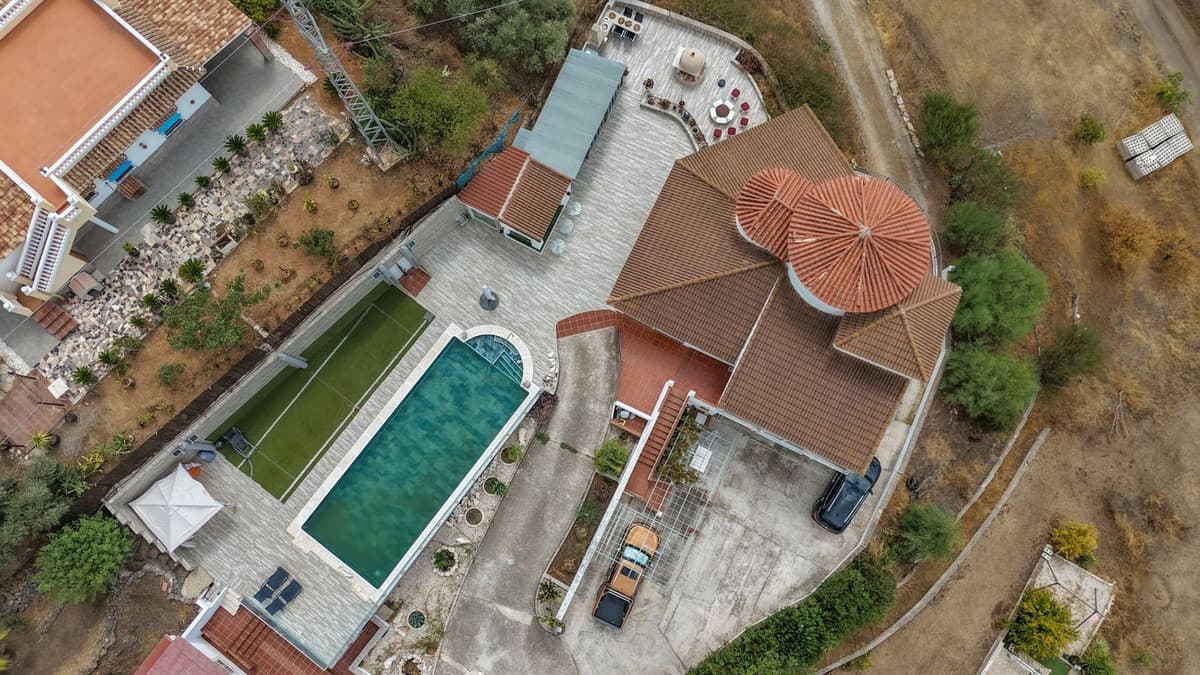 Detached Villa in Alhaurín de la Torre — photo 4 of 10