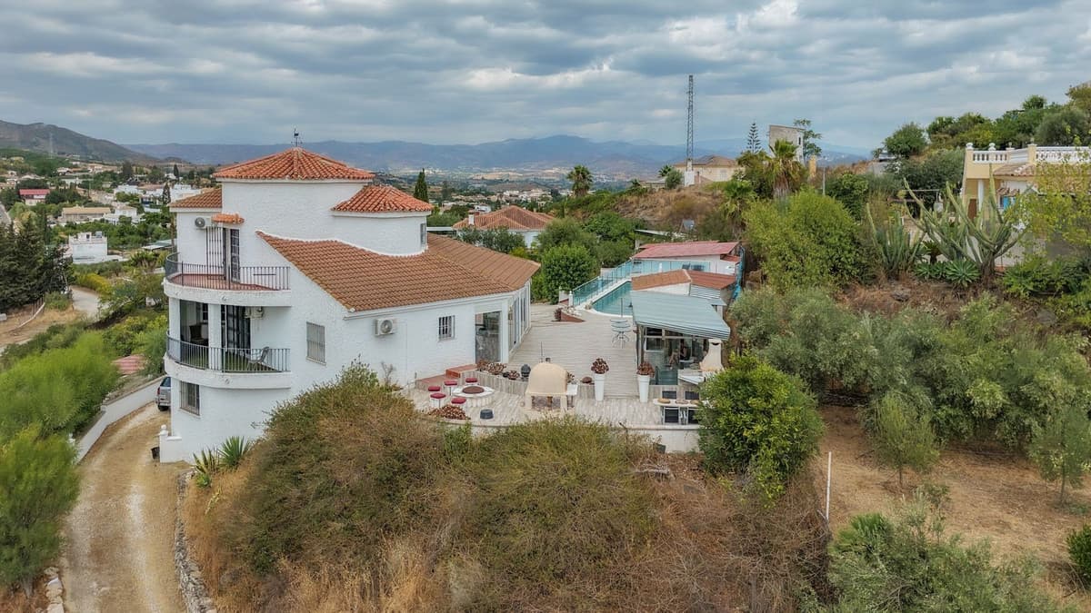 Detached Villa in Alhaurín de la Torre — photo 6 of 10