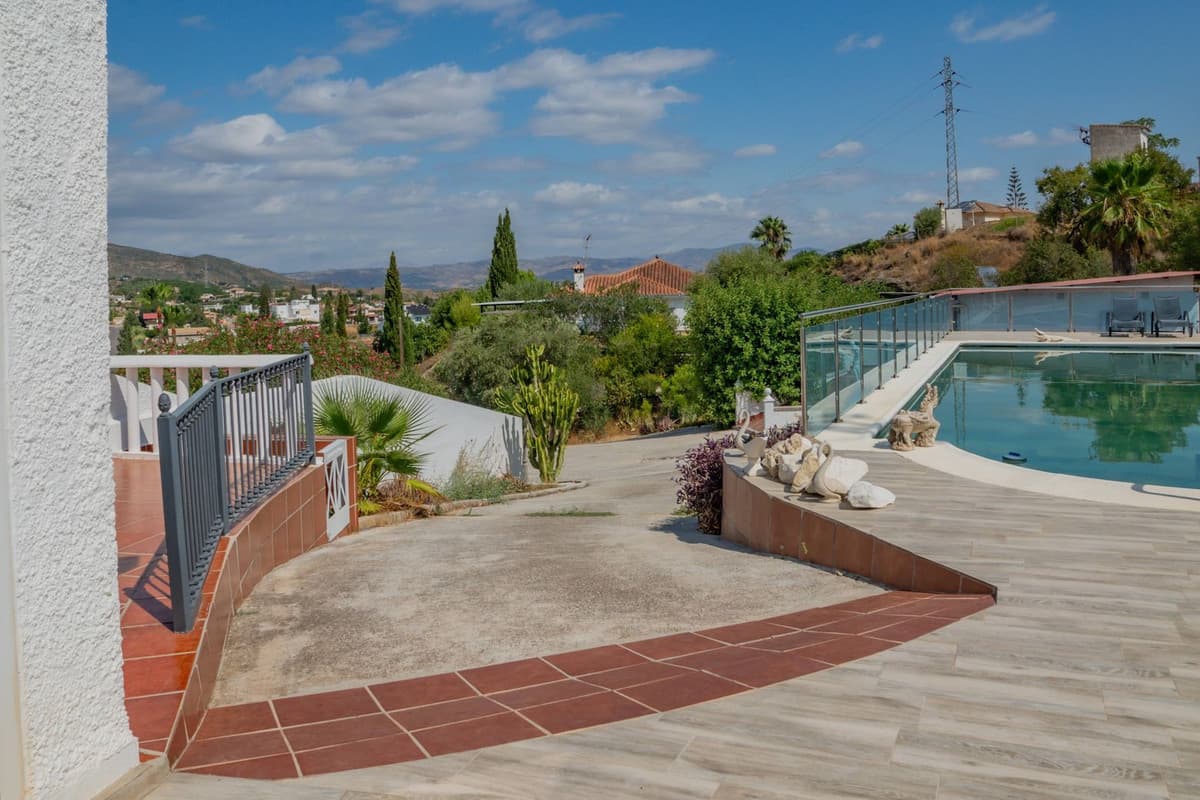 Detached Villa in Alhaurín de la Torre — photo 8 of 10