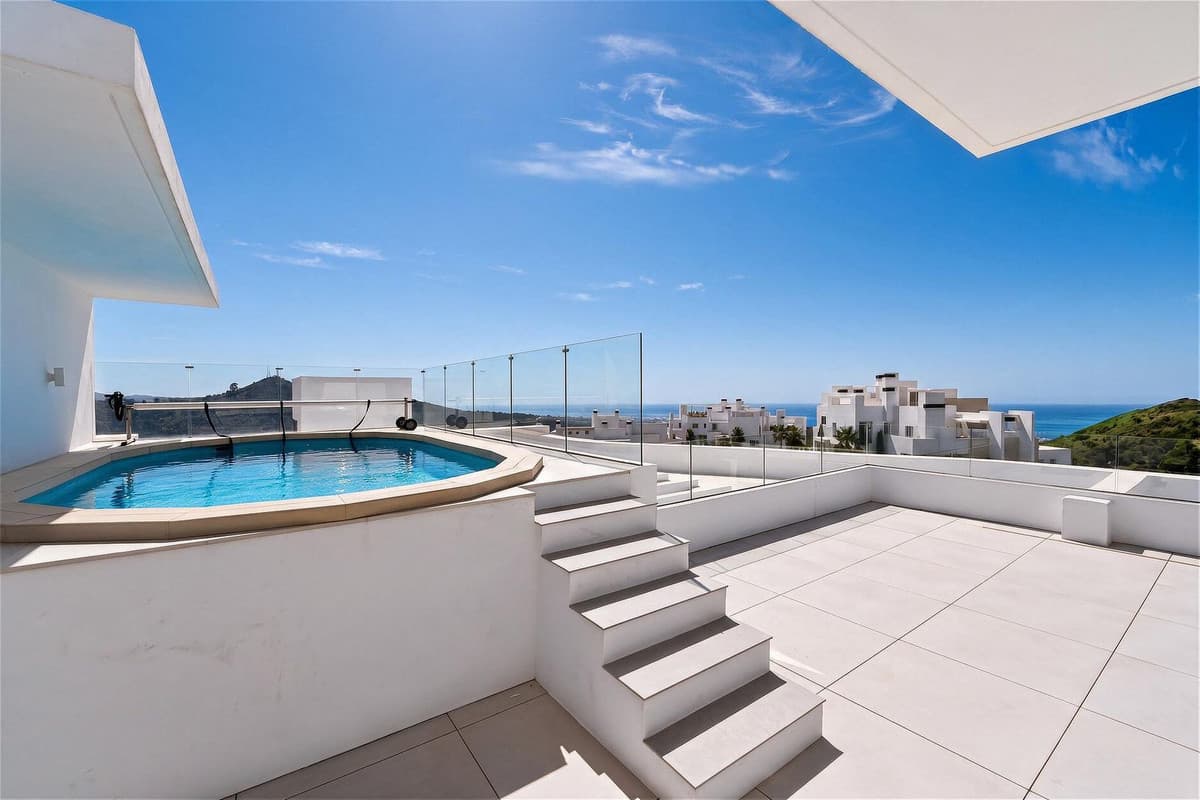 Penthouse Duplex in Ojén — photo 1 of 10