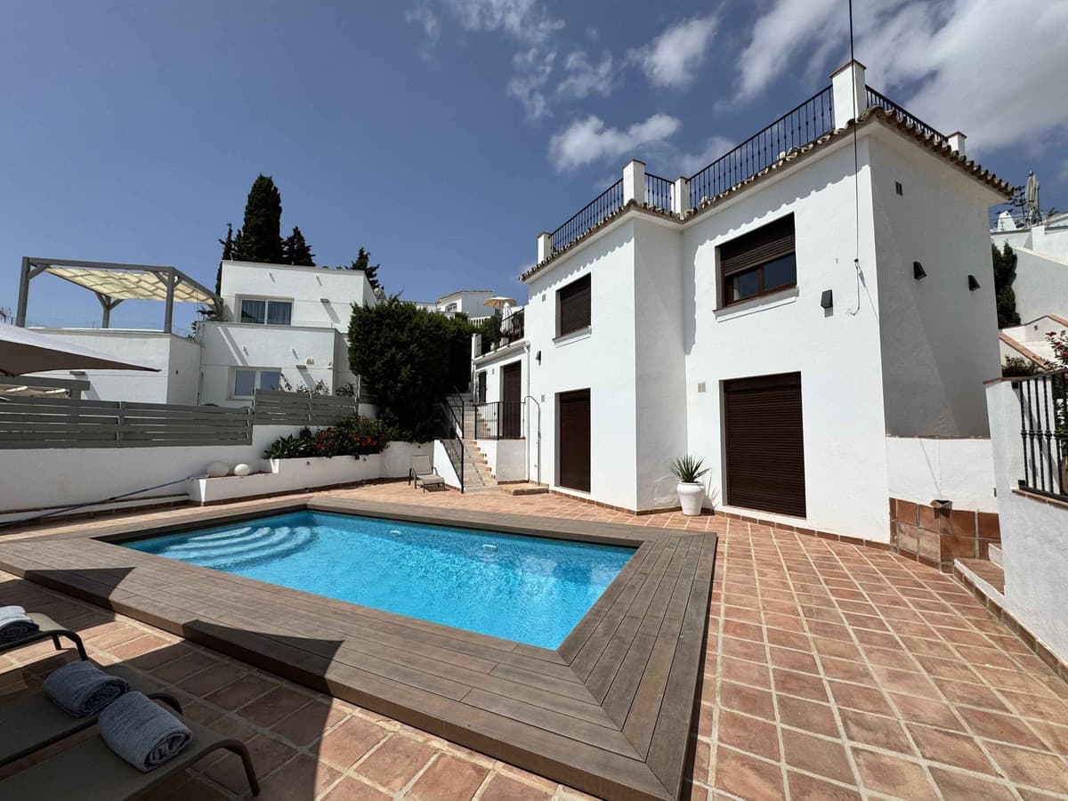 Detached Villa in La Cala de Mijas — photo 2 of 10