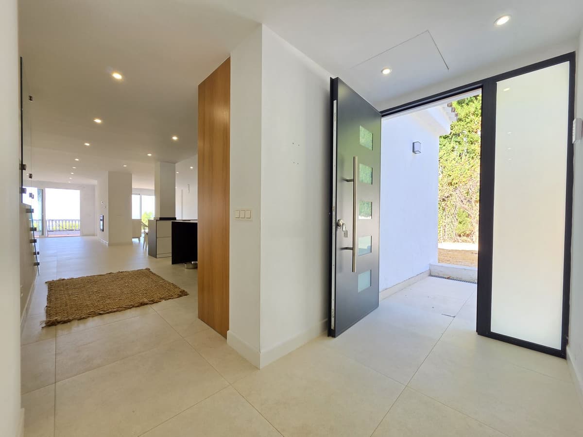 Semi-Detached House in Ojén — photo 6 of 10