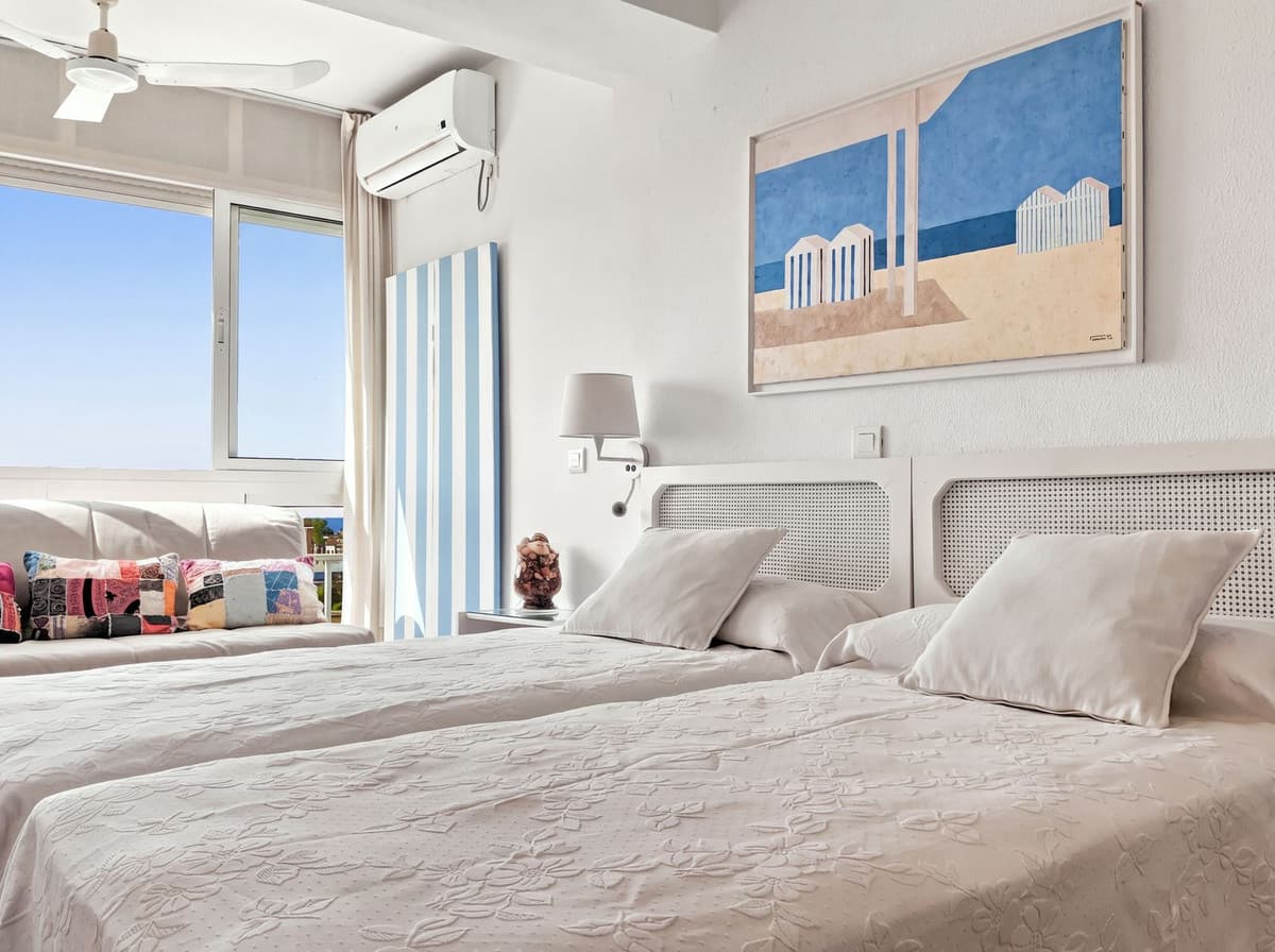 Top Floor Apartment in Montemar — photo 4 of 10