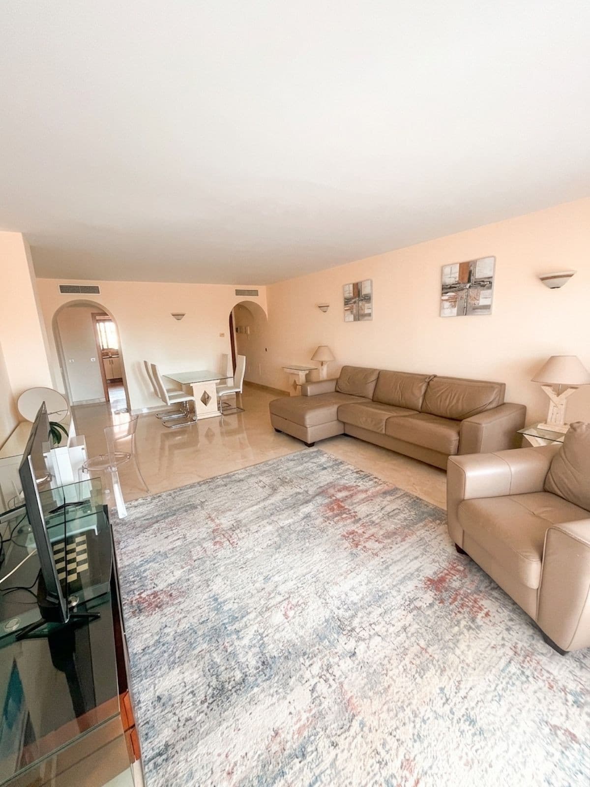 Middle Floor Apartment in Benahavís — photo 5 of 10