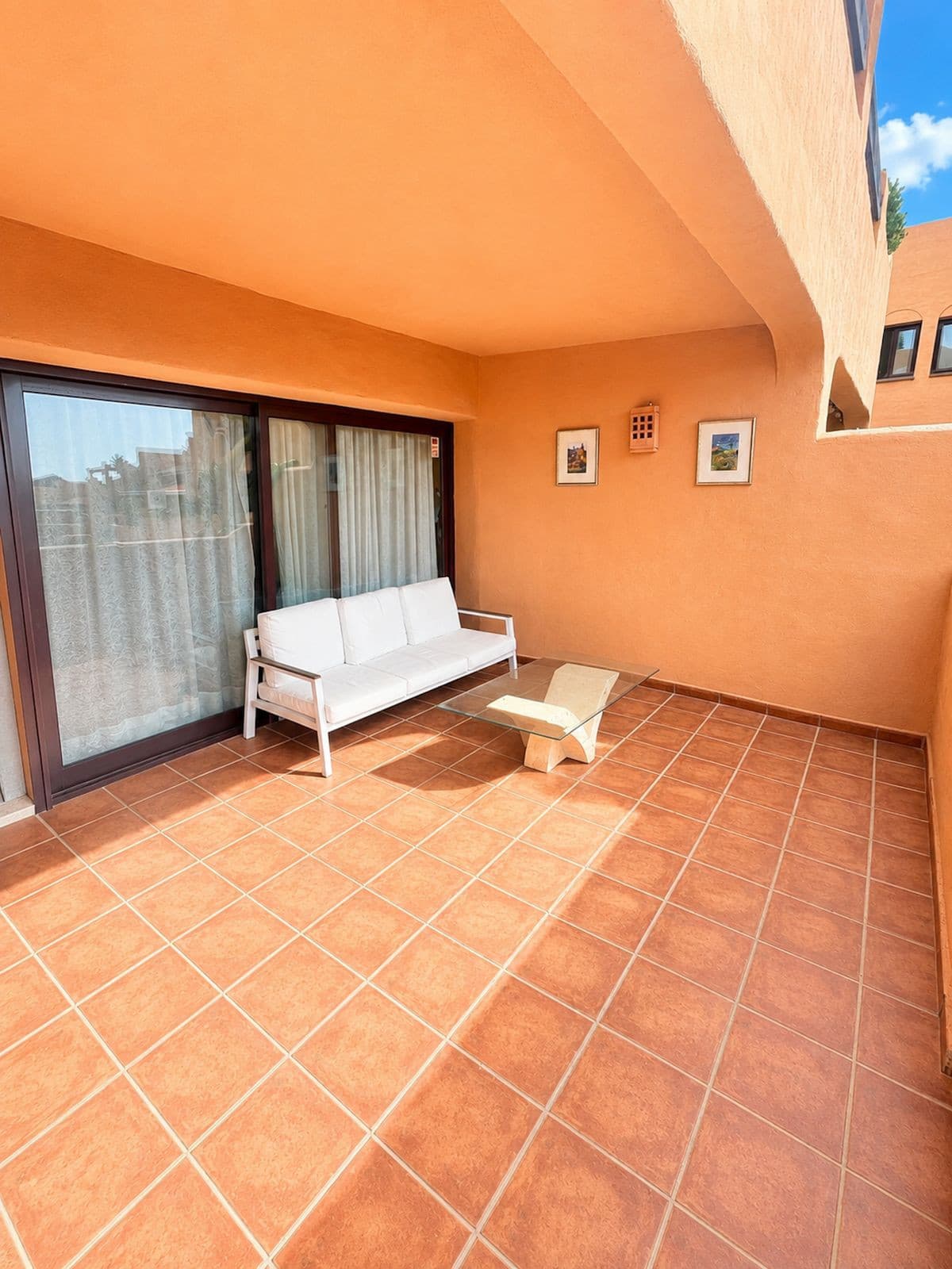 Middle Floor Apartment in Benahavís — photo 7 of 10