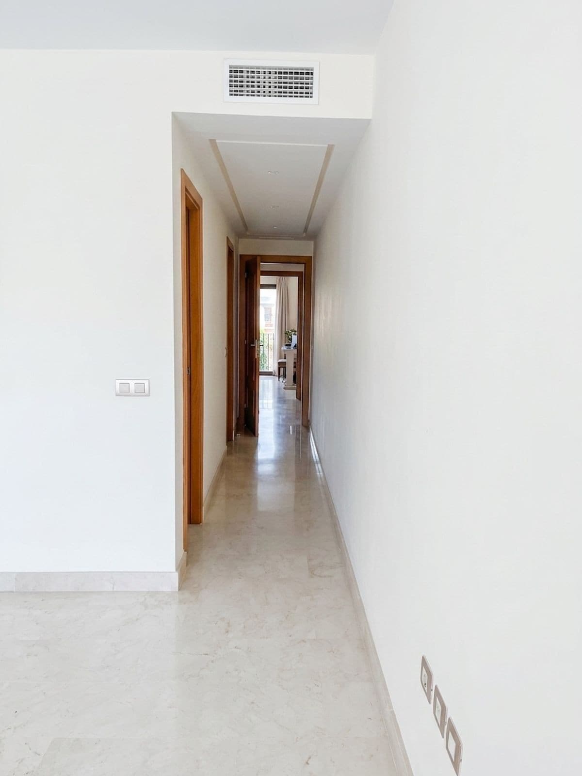Middle Floor Apartment in Benahavís — photo 9 of 10