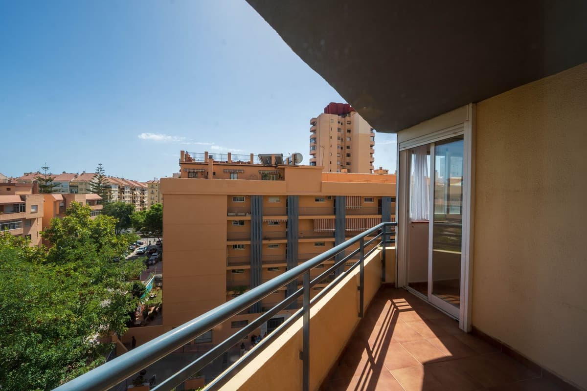 Middle Floor Apartment in Fuengirola — photo 2 of 10