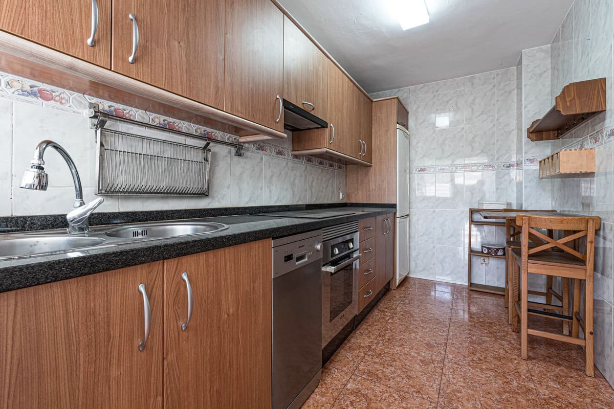 Middle Floor Apartment in Fuengirola — photo 6 of 10