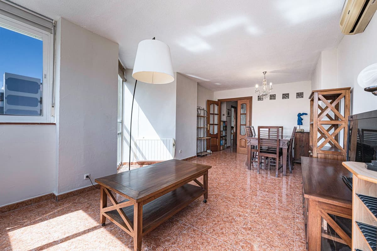 Middle Floor Apartment in Fuengirola — photo 8 of 10