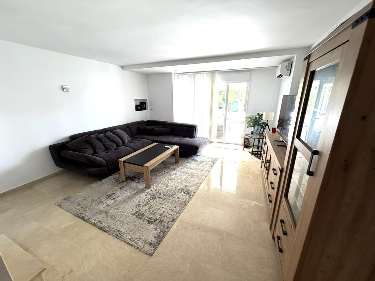 Ground Floor Apartment in El Paraiso — photo 3 of 10