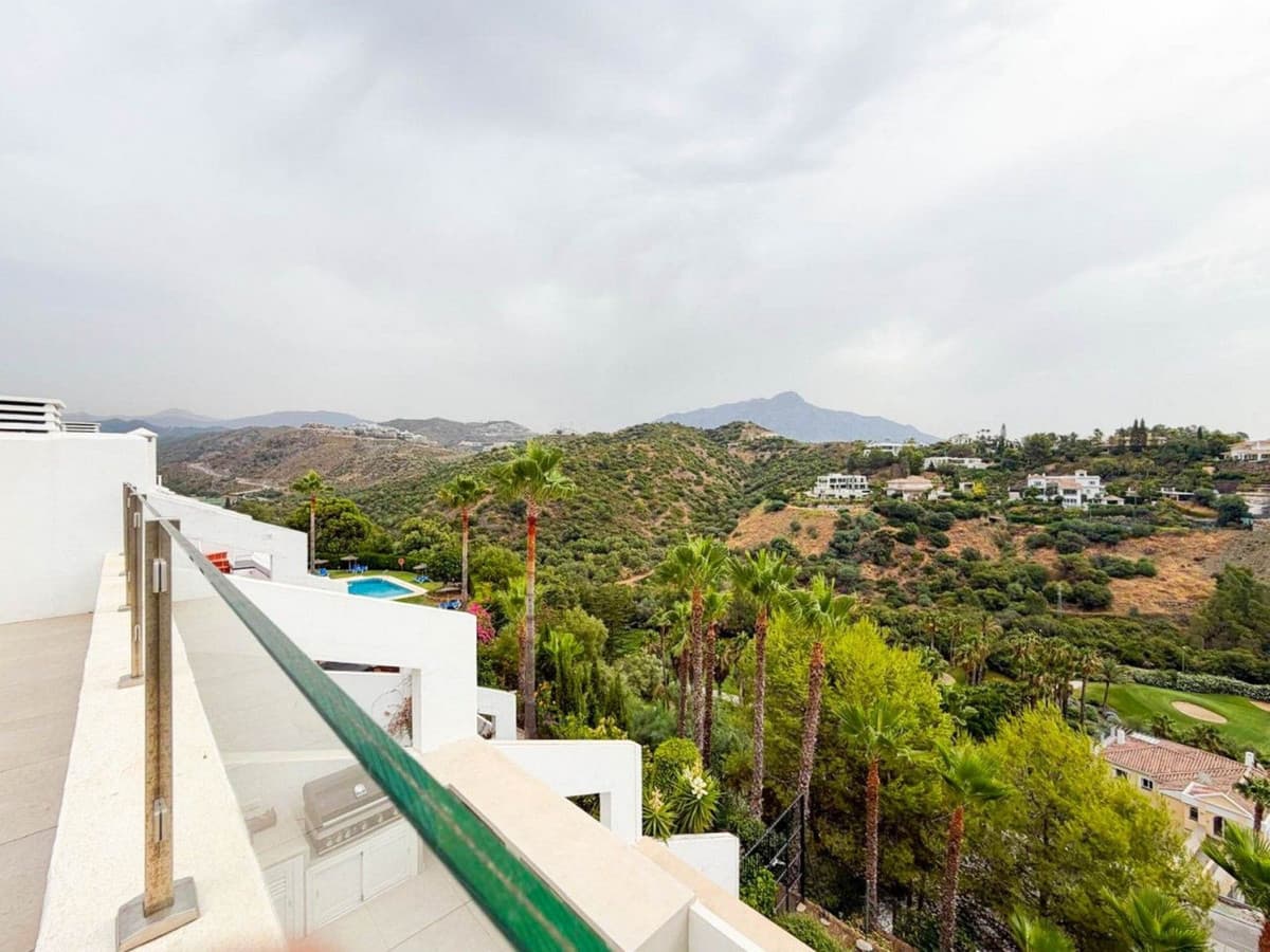 Penthouse in La Quinta — photo 1 of 10