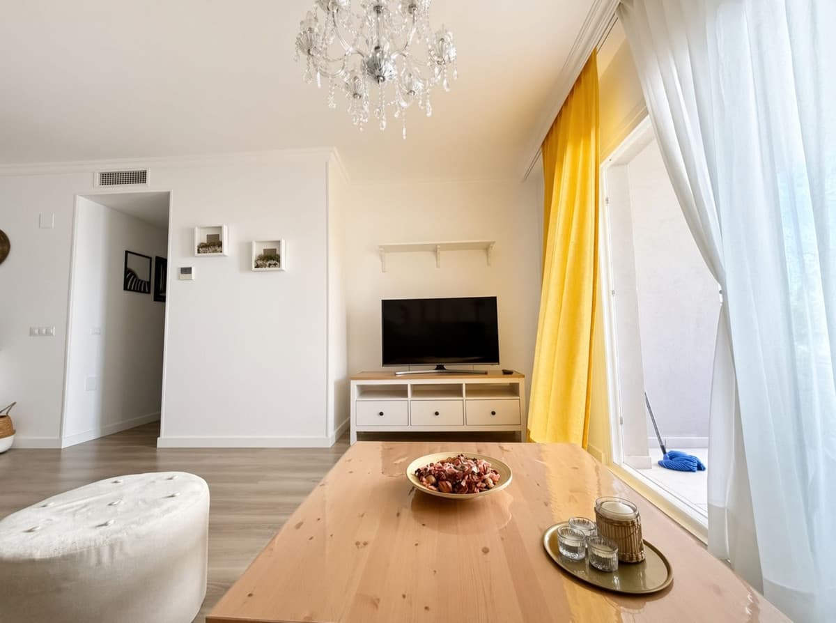 Middle Floor Apartment in La Campana — photo 4 of 10