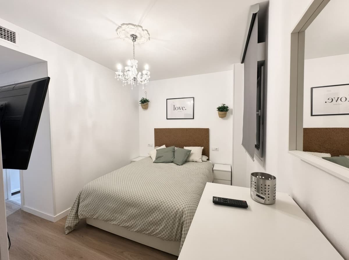 Middle Floor Apartment in La Campana — photo 6 of 10