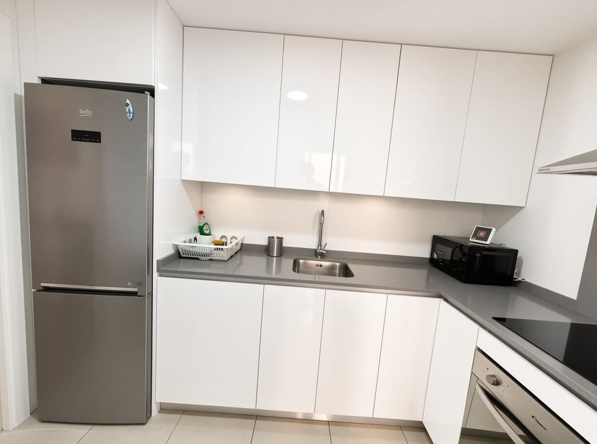 Middle Floor Apartment in La Campana — photo 9 of 10