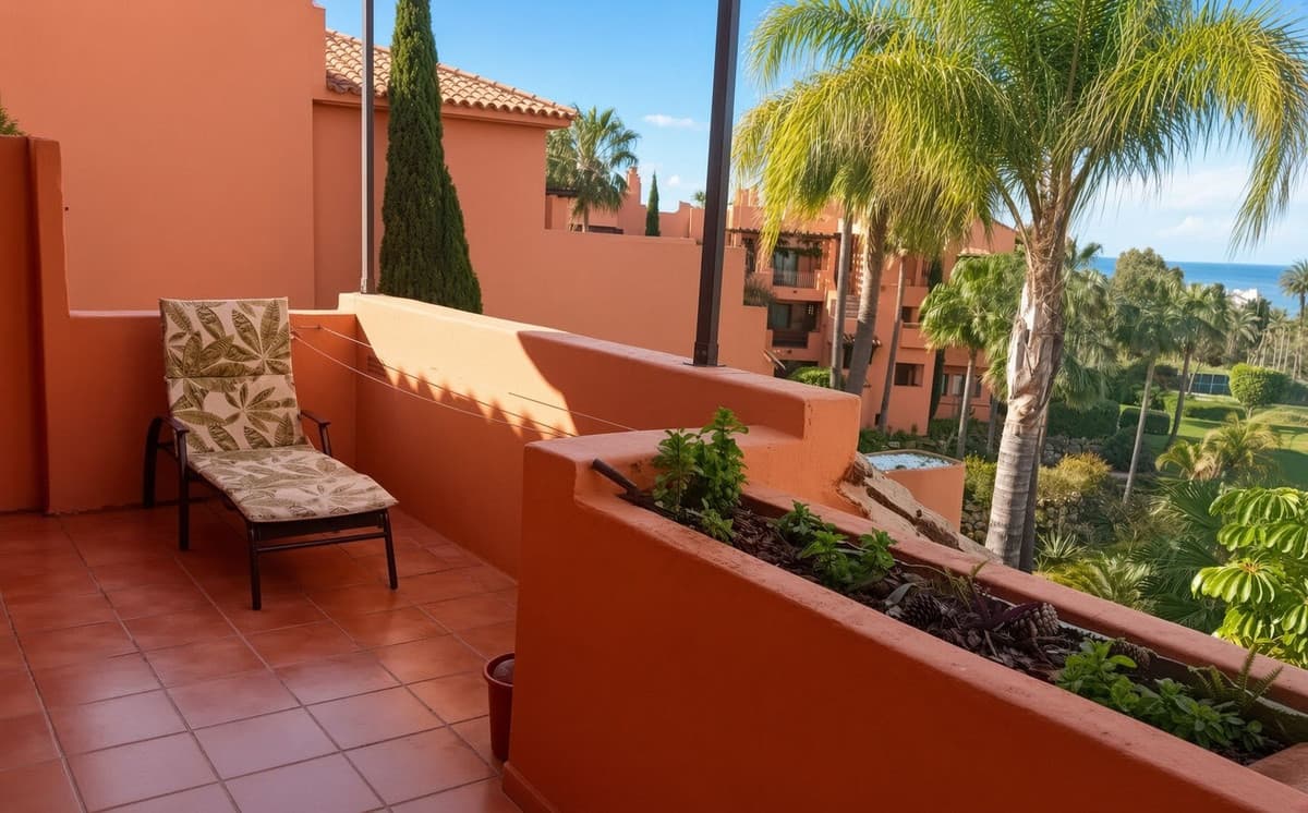 Middle Floor Apartment in Estepona — photo 10 of 10