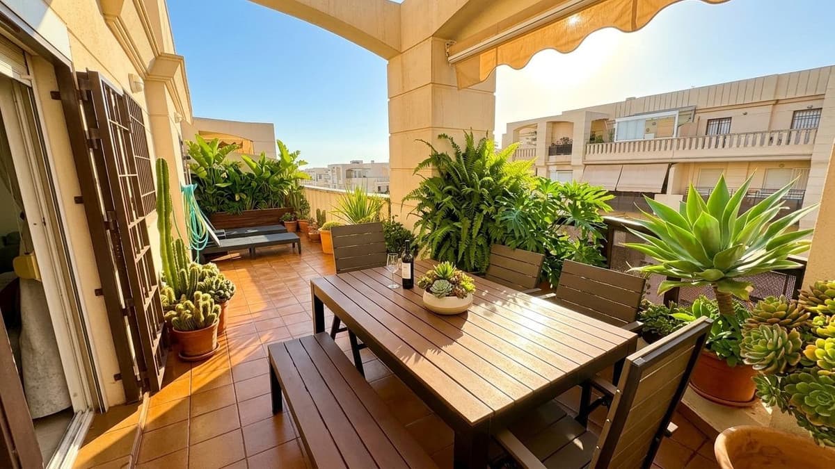 Penthouse in Teatinos — photo 1 of 10