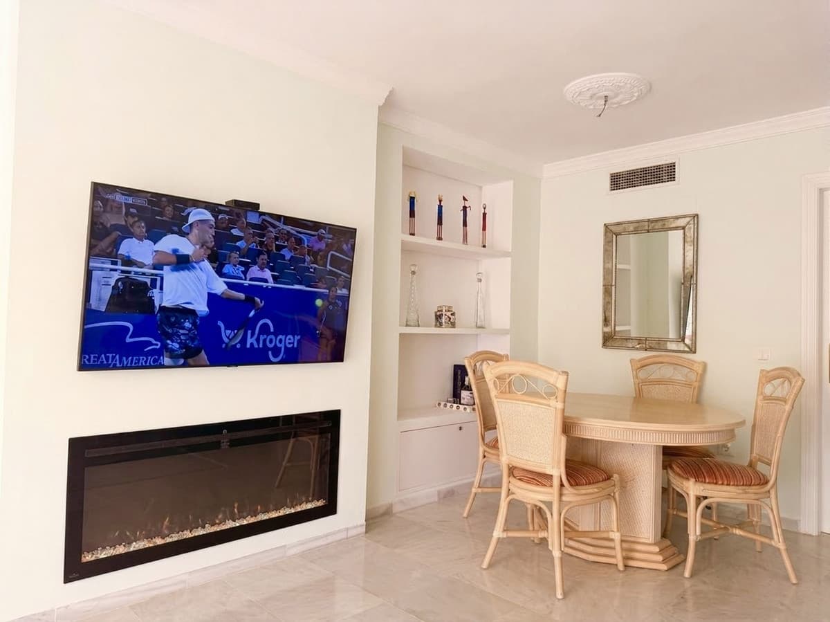 Middle Floor Apartment in Estepona — photo 6 of 10