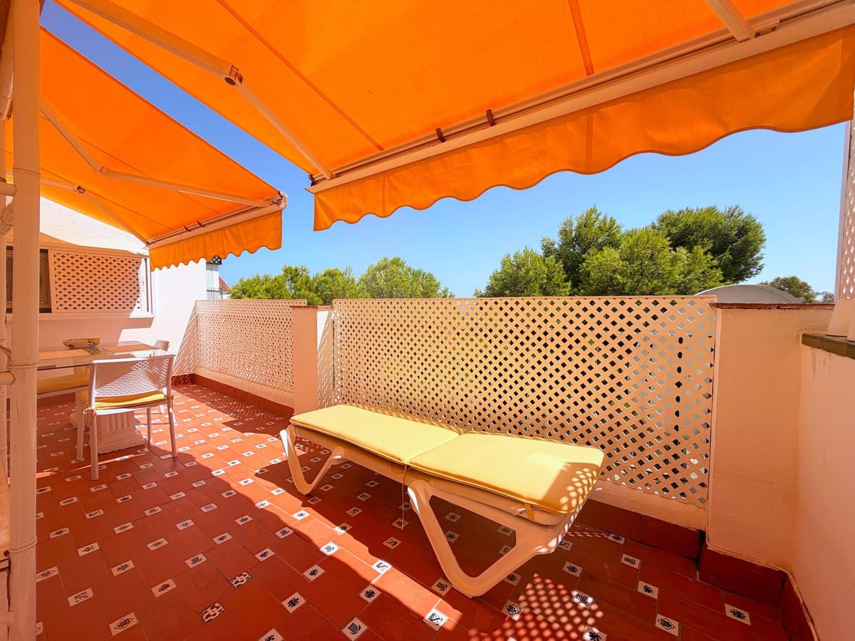 Middle Floor Apartment in Estepona — photo 10 of 10