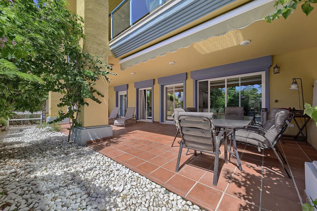 Ground Floor Apartment in Bahía de Marbella — photo 3 of 10