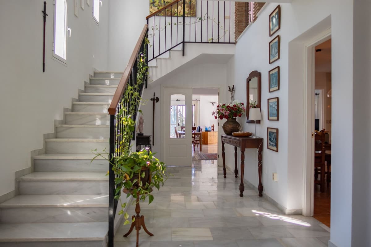 Detached Villa in El Padron — photo 3 of 10