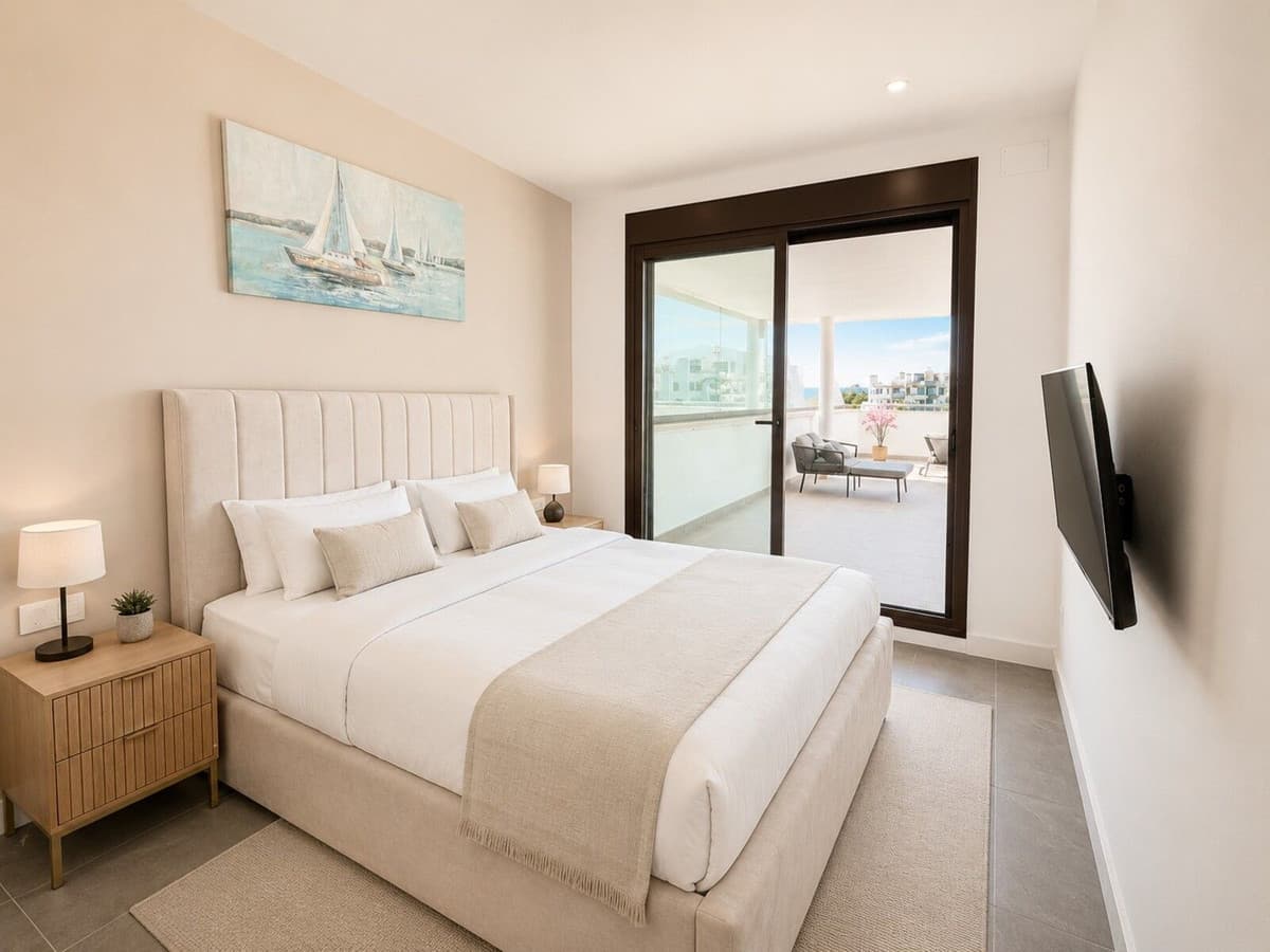 Middle Floor Apartment in Estepona — photo 5 of 10