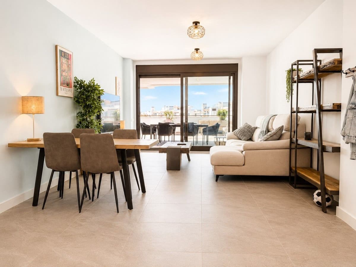 Middle Floor Apartment in Estepona — photo 7 of 10