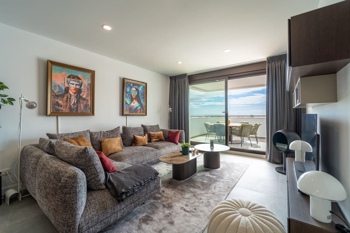 Middle Floor Apartment in Estepona — photo 6 of 10