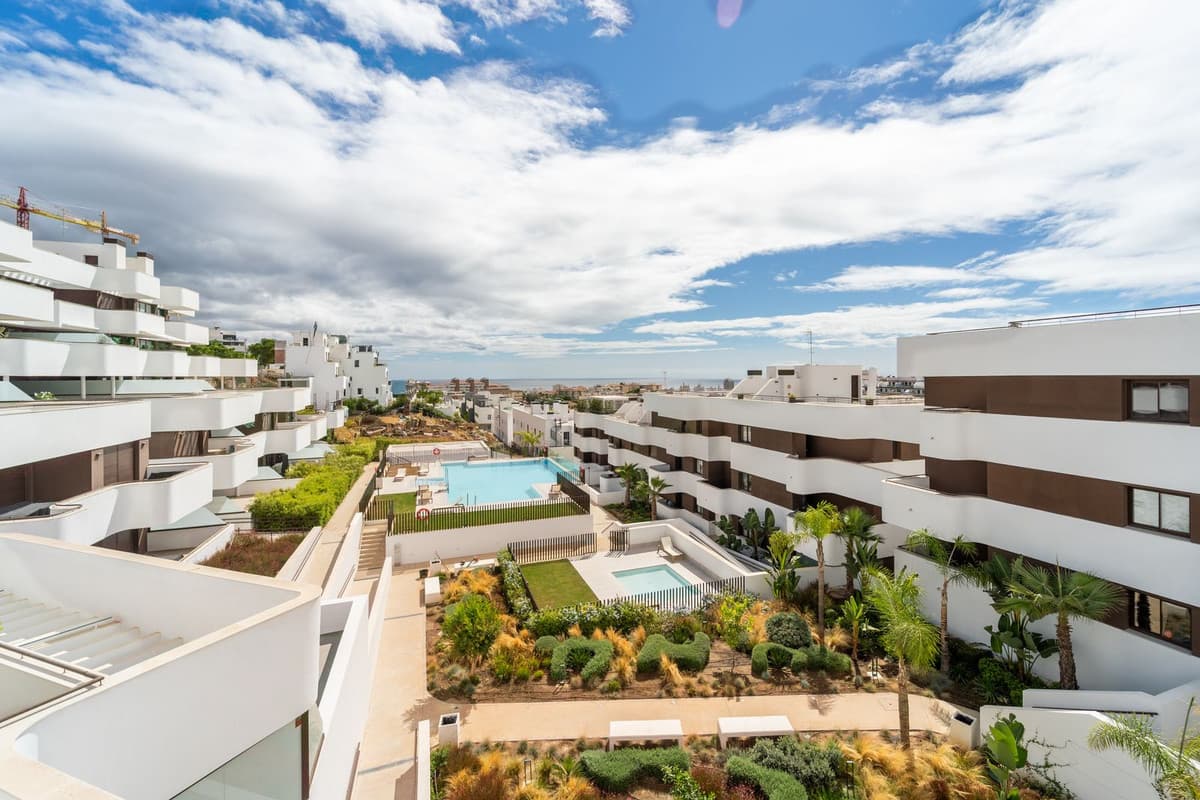 Middle Floor Apartment in Estepona — photo 9 of 10