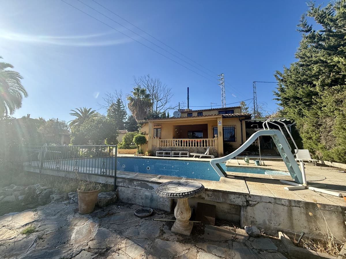 Detached Villa in Marbella — photo 3 of 10