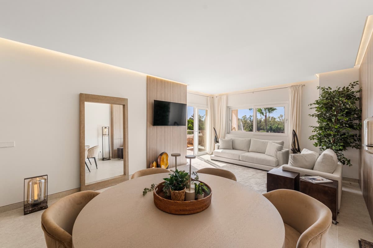 Penthouse Duplex in Nueva Andalucía — photo 4 of 10