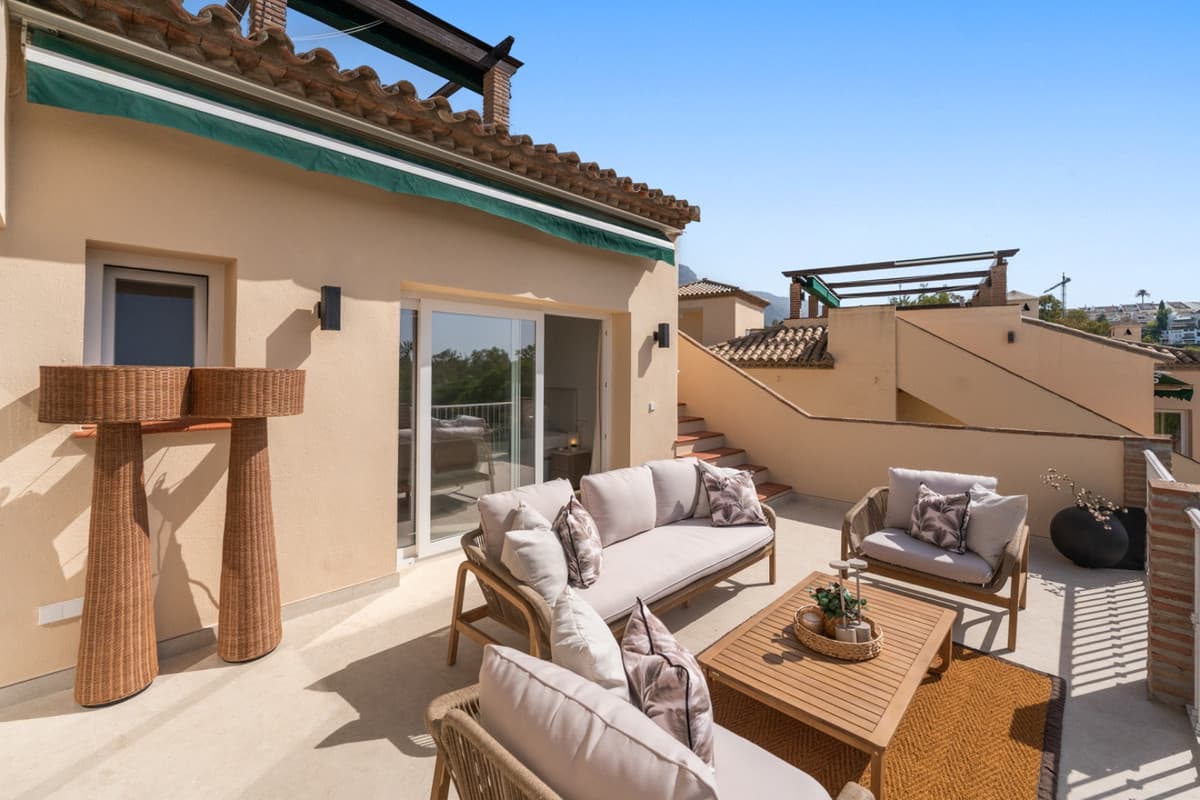 Penthouse Duplex in Nueva Andalucía — photo 5 of 10
