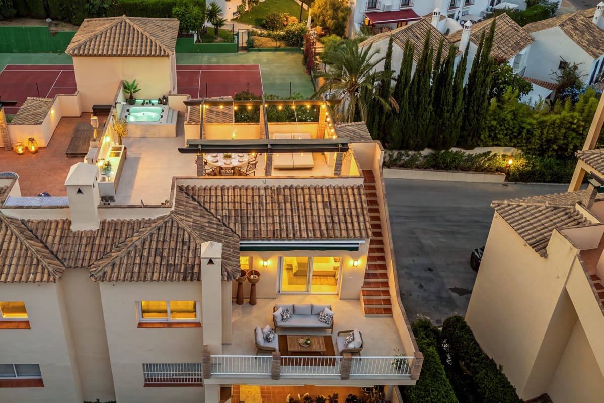 Penthouse Duplex in Nueva Andalucía — photo 6 of 10