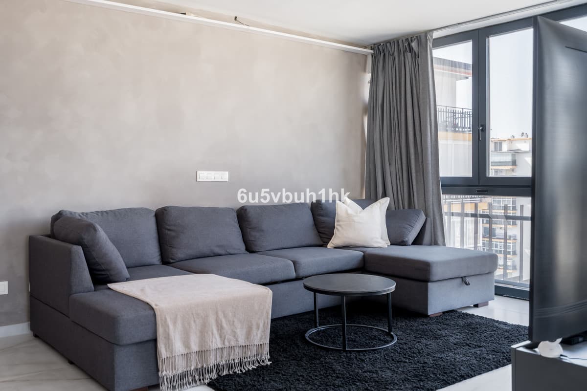 Middle Floor Apartment in Las Lagunas — photo 3 of 10