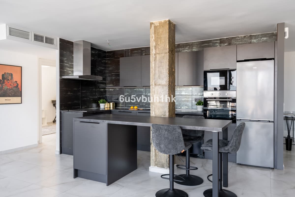Middle Floor Apartment in Las Lagunas — photo 6 of 10
