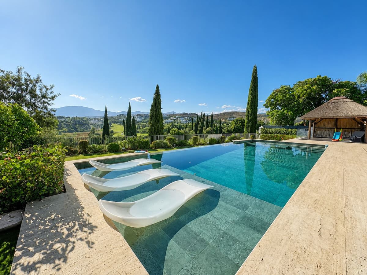 Detached Villa in Los Flamingos — photo 2 of 10