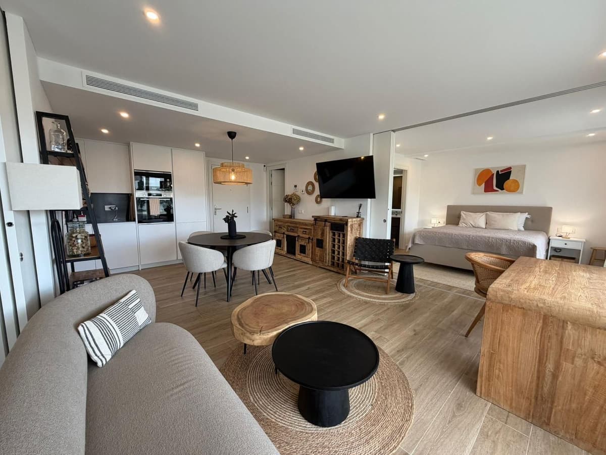Top Floor Apartment in Casares — photo 1 of 10