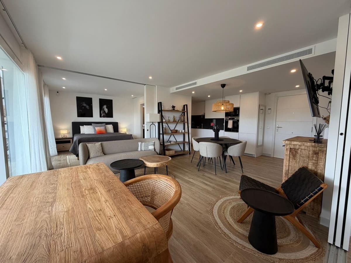 Top Floor Apartment in Casares — photo 2 of 10