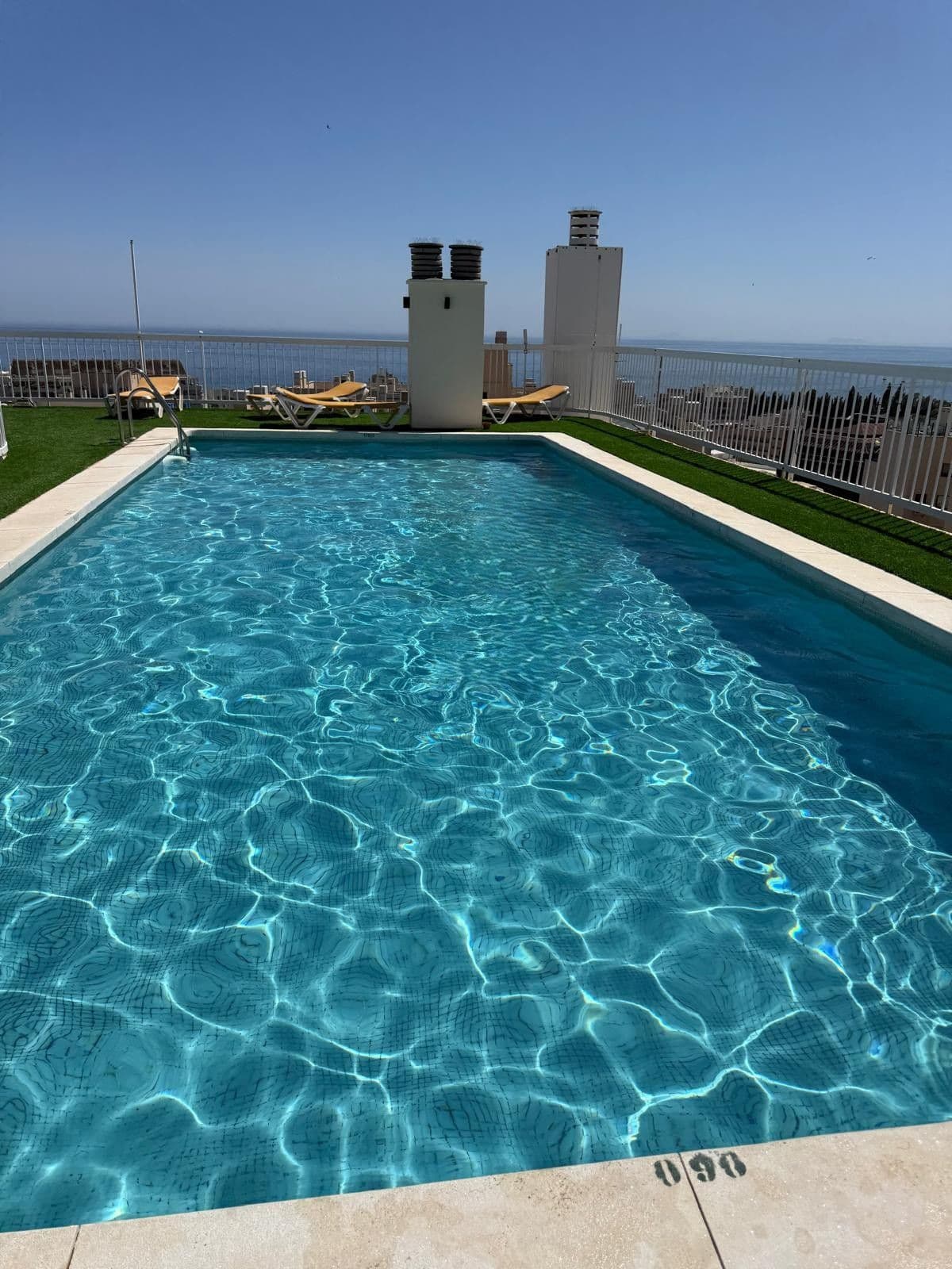 Middle Floor Apartment in Marbella — photo 2 of 10