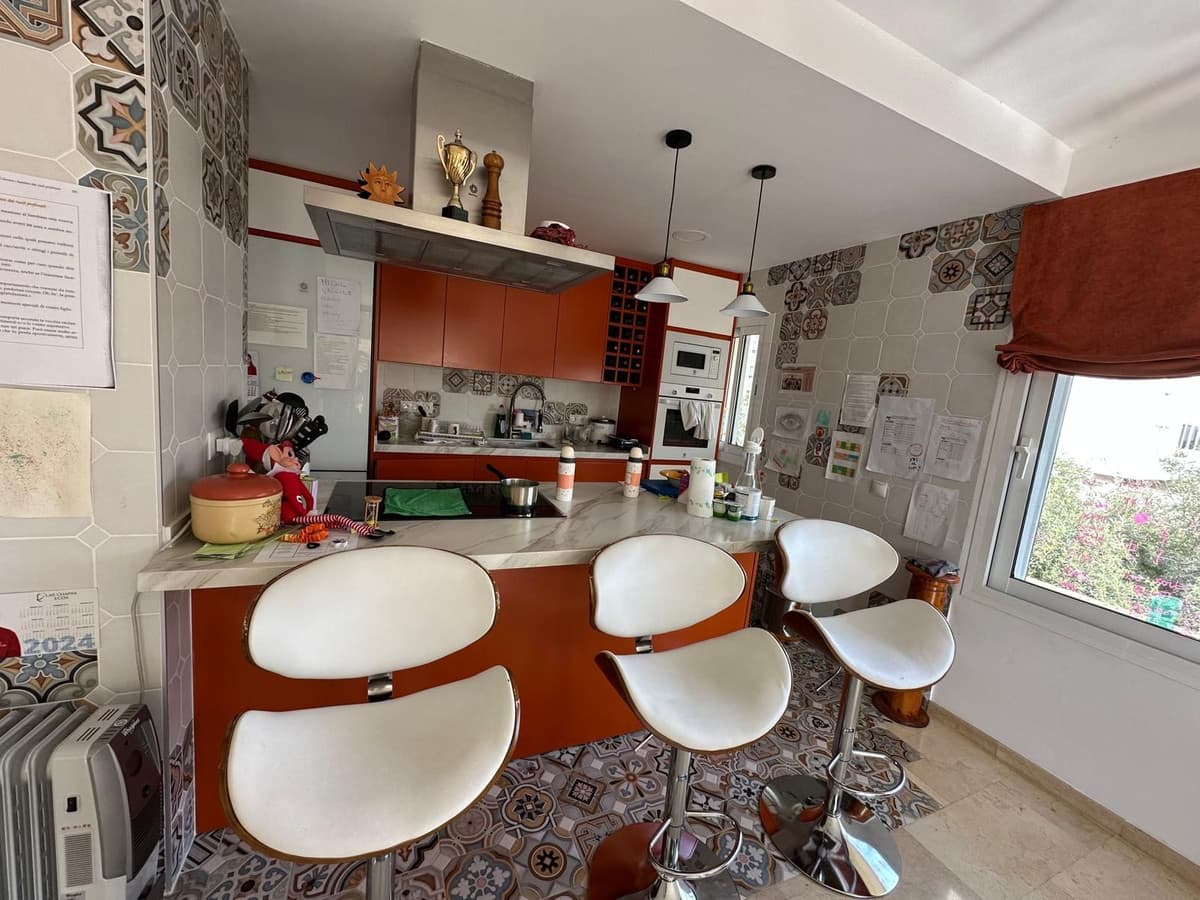 Middle Floor Apartment in Marbella — photo 7 of 10